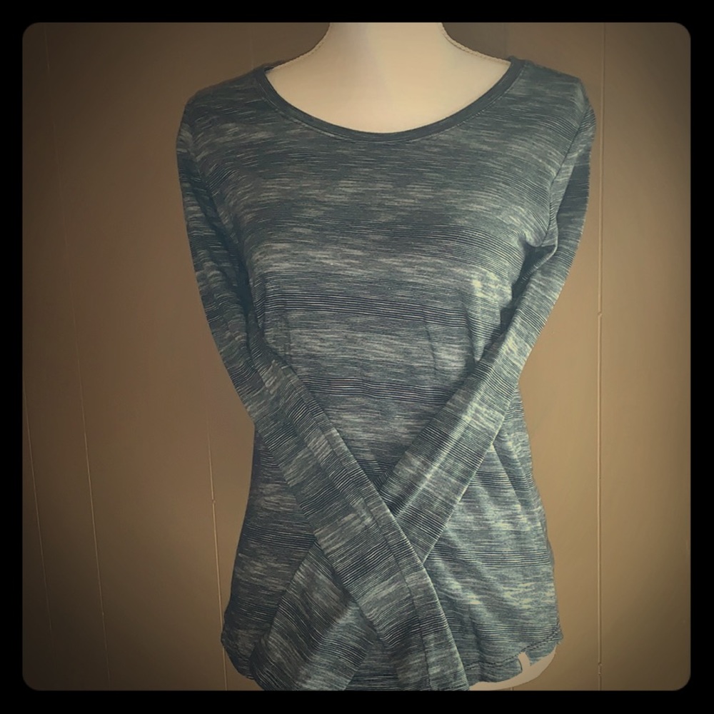 BCG women’s long sleeve shirt. Medium.